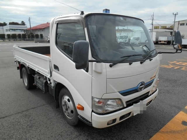 Hino dutro Small Flat body TQG-XKU600M(8130) 2枚目