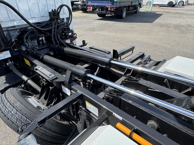 三菱ふそう キャンター 小型 コンテナ専用車 2RG-FBAV0(108896) 7枚目