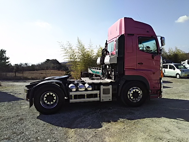 日野 プロフィア 大型 トラクタ QPG-SH1EDDG(8404) 8枚目
