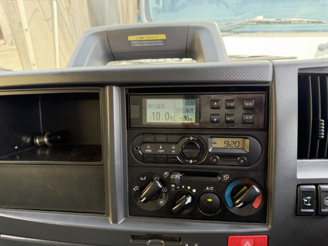 いすゞ エルフ 小型 冷蔵冷凍バン 2RG-NPR88YN(110068) 13枚目