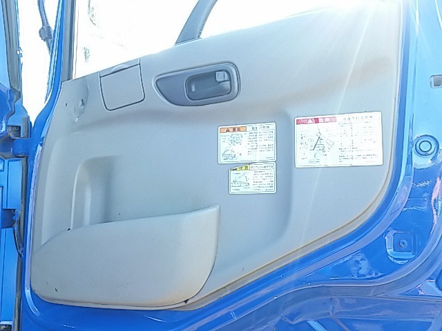 UDトラックス（日産） クオン 大型 土砂ダンプ ADG-CW4XL(8273) 34枚目