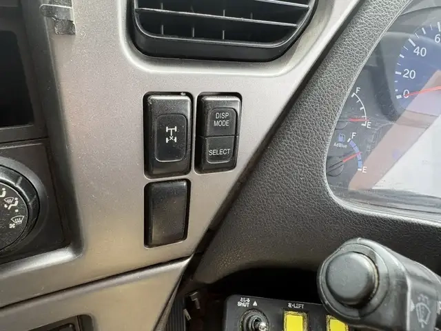 日産自動車 クオン 大型 土砂ダンプ QKG-CW5XL(111280) 14枚目
