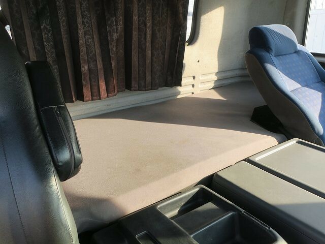 いすゞ ギガ 大型 コンテナ専用車 PDG-CYZ77Q8(35623) 23枚目