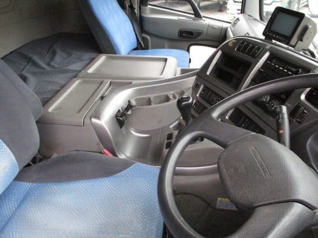 UDトラックス（日産） クオン 大型 ウィング PKG-CD4ZA(8857) 45枚目