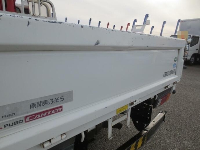 三菱ふそう キャンター 小型 平ボディ（クレーン付） TKG-FBA50(8562) 17枚目