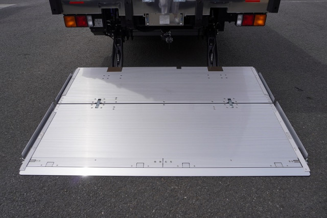 三菱ふそう ファイター 中型 冷蔵冷凍バン 2KG-FK65F(109013) 27枚目