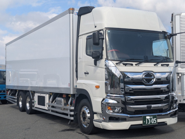 日野 プロフィア 大型 冷蔵冷凍バン 2DG-FR1AHC(106420) 2枚目