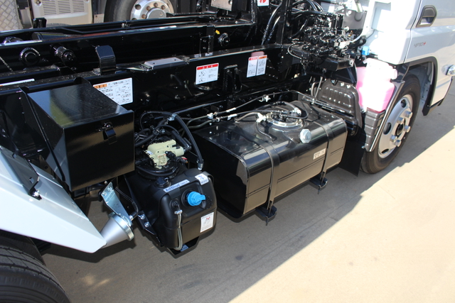 三菱ふそう キャンター 小型 コンテナ専用車 2RG-FBAV0(104996) 7枚目