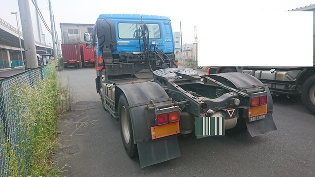 UDトラックス（日産） ビッグサム 大型 トラクタ KL-CK482BAT(2000) 5枚目