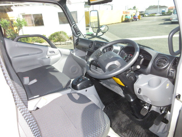 日野 デュトロ 小型 平ボディ 2WG-XZU606M(113849) 15枚目