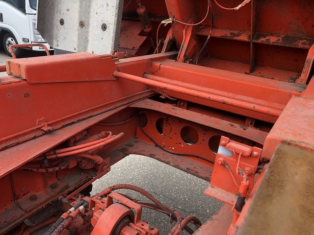 いすゞ ギガ 大型 土砂ダンプ QKG-CXZ77AT(9491) 4枚目