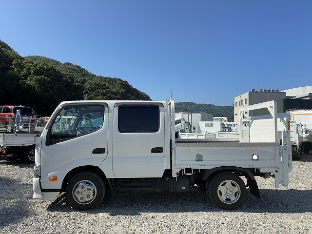 トヨタ ダイナ 小型 Wキャブ 2RG-XZU605(110239) 4枚目