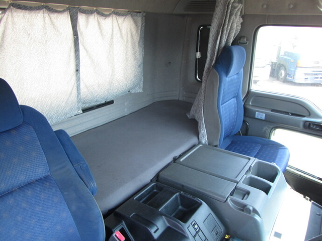 いすゞ ギガ 大型 粉粒体運搬車 PDG-CXZ77V8(9669) 49枚目