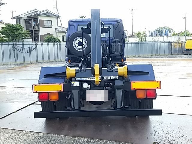 UDトラックス（日産） コンドル 増トン コンテナ専用車 PB-LK36A(11543) 4枚目