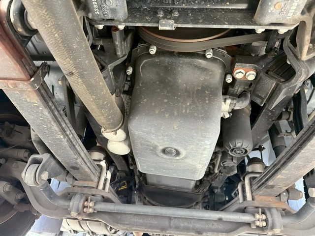 日産自動車 クオン 大型 トラクタ 2RG-GK5DAB(106709) 11枚目