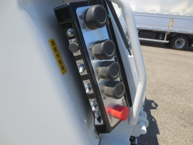 Mitsubishi Fuso canter Small Packer compress trucks 2RG-FEAV0(108914) 17枚目