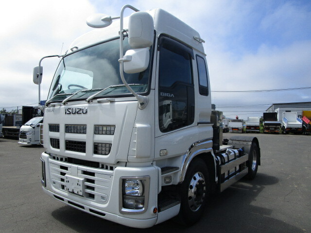 いすゞ ギガ 大型 トラクタ QKG-EXD52AE(32819) 1枚目