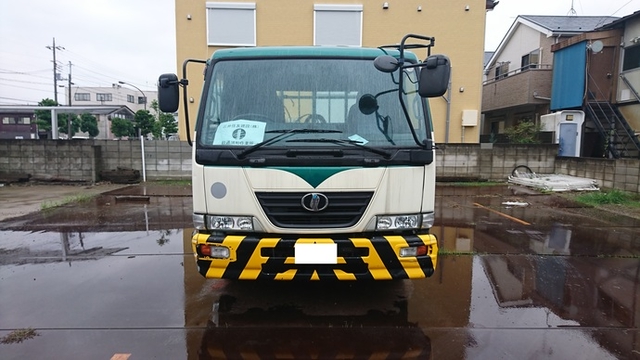 UDトラックス（日産） コンドル 中型 平ボディ PB-MK36A(2134) 2枚目