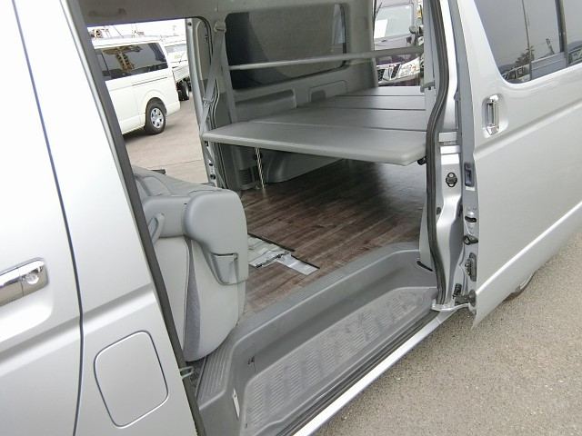 トヨタ レジアスエース 小型 バン CBF-TRH211K(79819) 16枚目