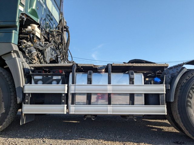 日野 プロフィア 大型 トラクタ QPG-SH1EDDG(109832) 15枚目