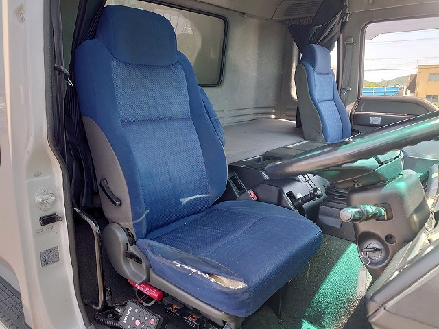 いすゞ ギガ 大型 ウィング PKG-CYJ77W8(9654) 63枚目