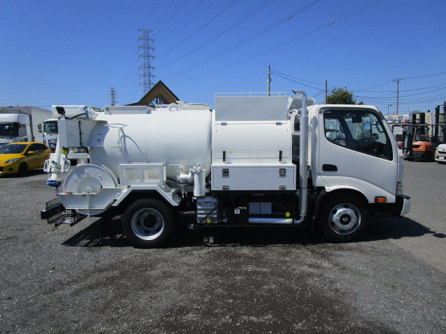 日野 デュトロ 小型 高圧洗浄車 2PG-XZU640F(101841) 6枚目