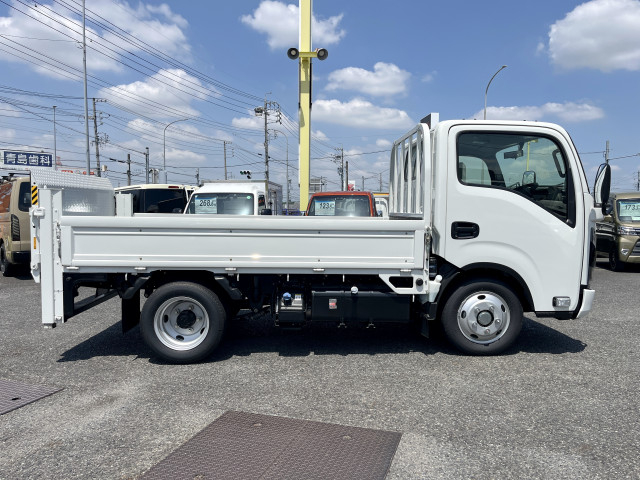 マツダ タイタン 小型 平ボディ 2RG-LKR88AF(105871) 4枚目