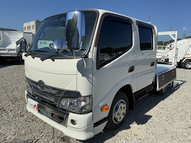 トヨタ ダイナ 小型 Wキャブ 2RG-XZU605(110239) 9枚目