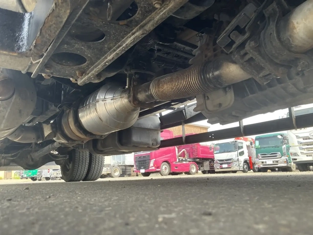 三菱ふそう ファイター 増トン 平ボディ（クレーン付） 2KG-FK62FZ(106806) 28枚目