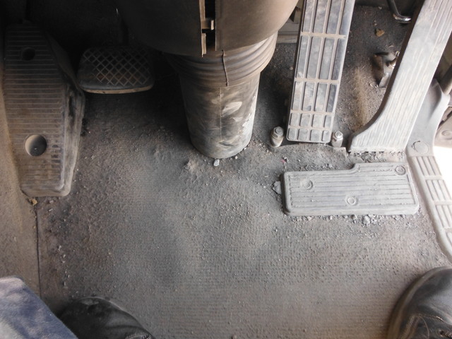 いすゞ ギガ 大型 トラクタ LKG-EXY52AJ(3070) 19枚目