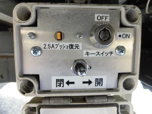 いすゞ エルフ 小型 バン TKH-NHR85AN(11440) 68枚目