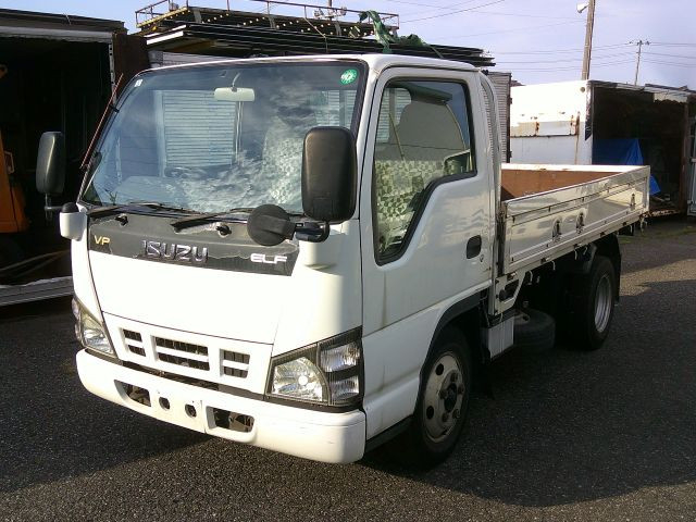 いすゞ エルフ 小型 平ボディ PB-NKR81A(110774) 1枚目