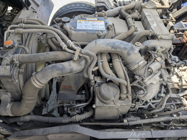 UDトラックス（日産） コンドル 中型 平ボディ（クレーン付） 2RG-BTR90U2(105351) 39枚目
