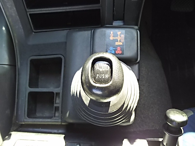 いすゞ ギガ 大型 トラクタ QKG-EXD52AD(7869) 36枚目