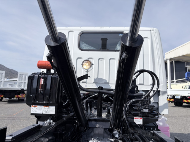 三菱ふそう キャンター 小型 コンテナ専用車 2RG-FBAV0(108663) 20枚目