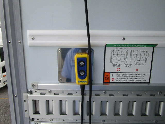 日野 レンジャー 増トン 冷蔵冷凍バン 2KG-FE2ACG(107324) 35枚目