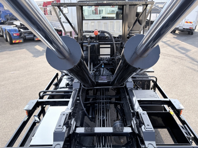 三菱ふそう スーパーグレート 大型 コンテナ専用車 2PG-FV80VY(104736) 21枚目