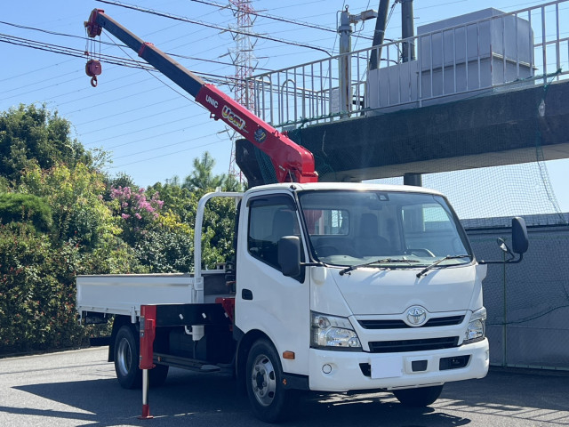 トヨタ ダイナ 小型 平ボディ（クレーン付） TKG-XZU712(110604) 2枚目