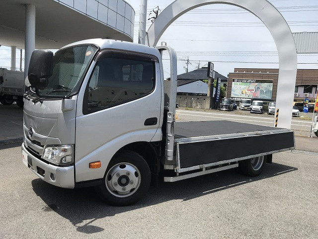 日野 デュトロ 小型 平ボディ 2RG-XZU645M(105673) 9枚目