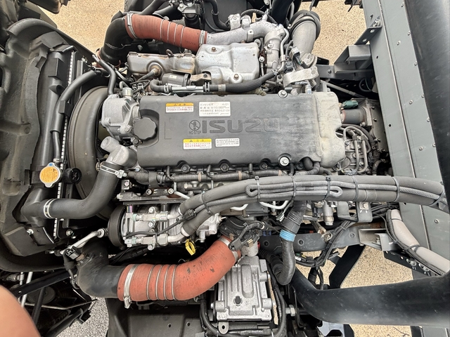 いすゞ エルフ 小型 冷蔵冷凍バン 2RG-NPR88AN(108197) 45枚目