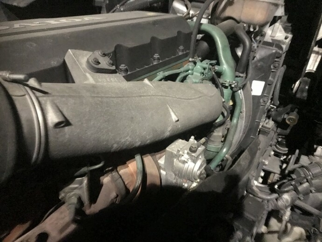 ボルボ その他・不明 大型 トラクタ QKG-H2TEA1(8851) 21枚目