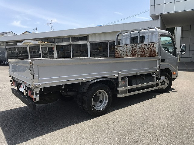 日野 デュトロ 小型 平ボディ 2RG-XZU645M(105673) 6枚目