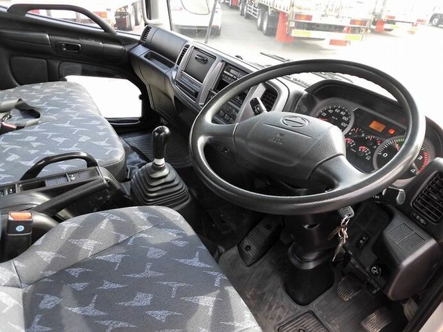 日野 レンジャー 中型 コンテナ専用車 TKG-FC9JEAA(6500) 15枚目