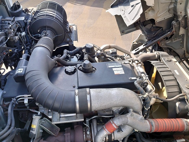 UDトラックス（日産） クオン 大型 ウィング PKG-CG4ZA(8946) 50枚目