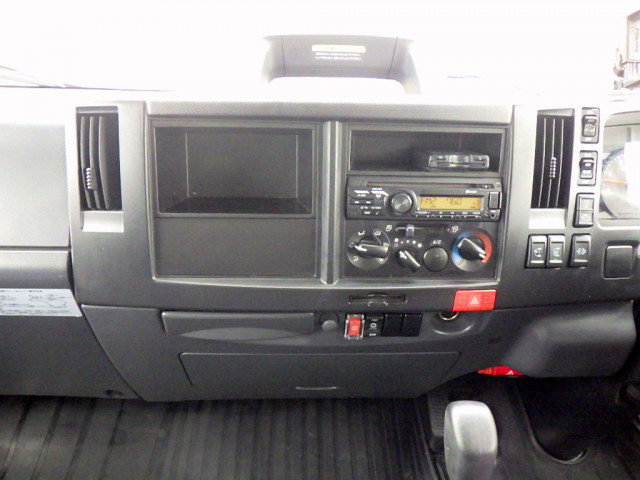 いすゞ エルフ 小型 バン 2RG-NPR88AN(101983) 15枚目