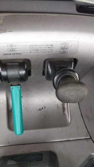 UDトラックス（日産） クオン 大型 トラクタ PKG-GK4XAD(3570) 16枚目