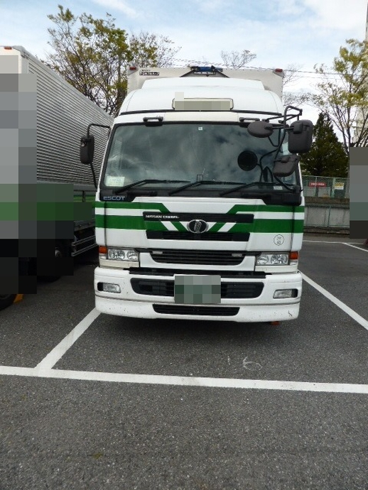 UDトラックス（日産） クオン 大型 ウィング KL-CG48R(3042) 2枚目