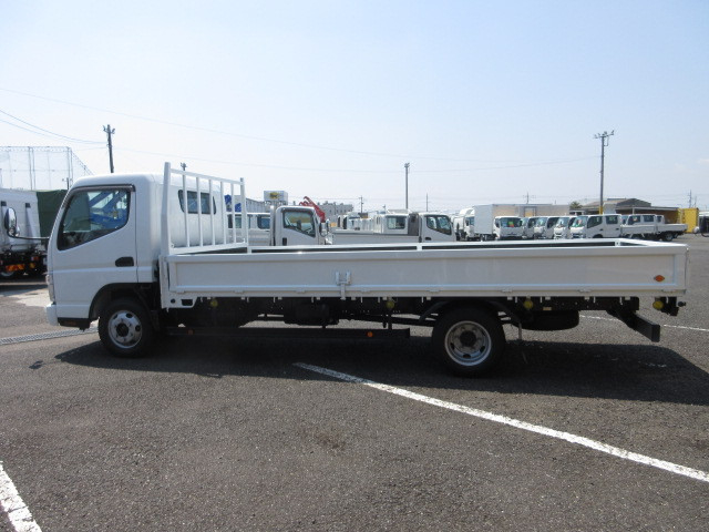 三菱ふそう キャンター 小型 平ボディ PA-FE82DG(109737) 5枚目