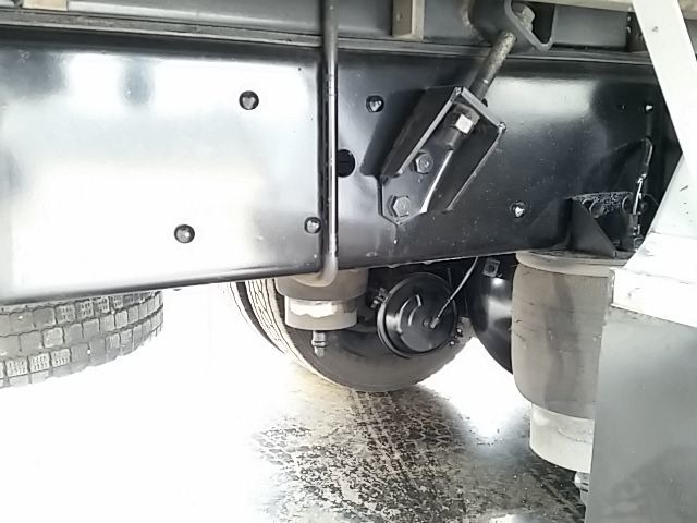UDトラックス（日産） ビッグサム 大型 ウィング KL-CG48L(8801) 11枚目