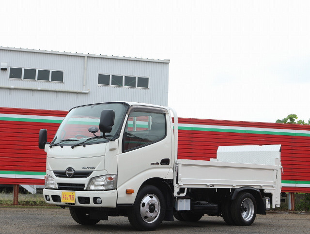日野 デュトロ 小型 平ボディ TKG-XZC605M(112351) 1枚目